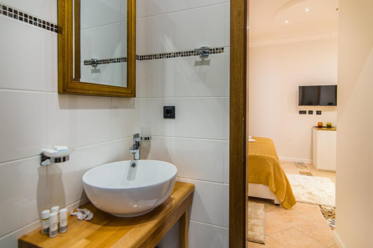 روفينج Bella Natka Bed And Breakfast المظهر الخارجي الصورة